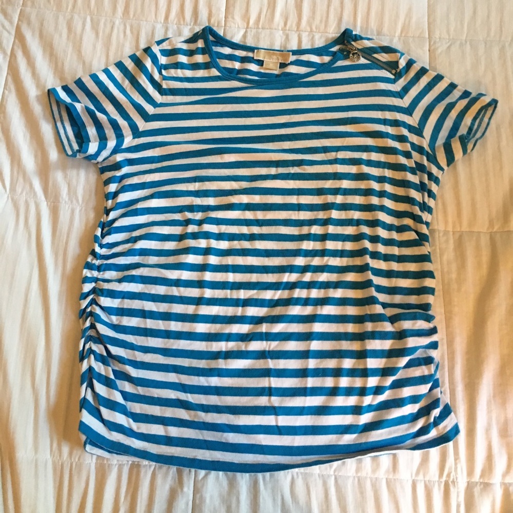 short sleeve shirt